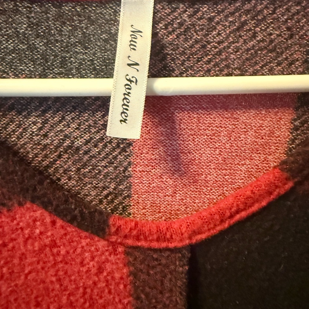 ❤️ **Now N Forever Buffalo Plaid Pullover – Size M (Made in L.A.)** 🖤 - Picture 2 of 6